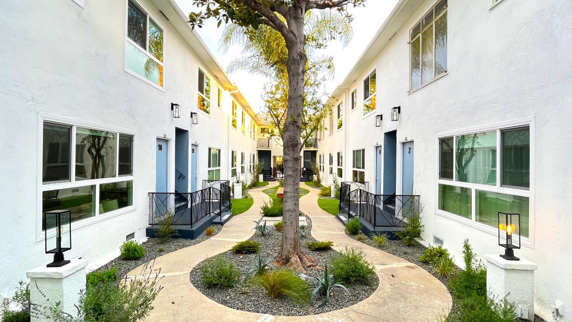 Hollywood/Thai Town Courtyard Apartment 로스앤젤레스 외부 사진